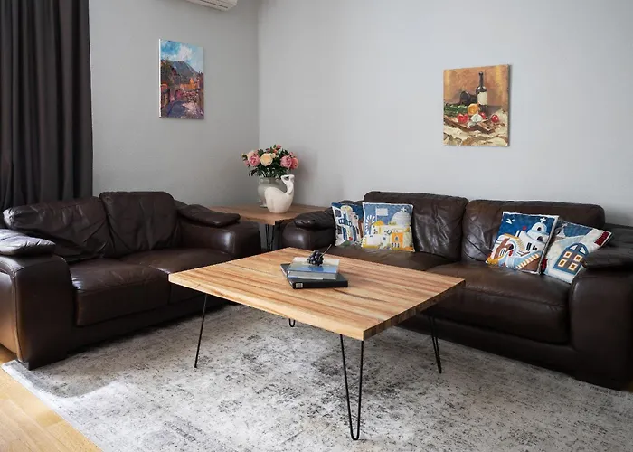 Apartment On Liberty Square With 2Bd